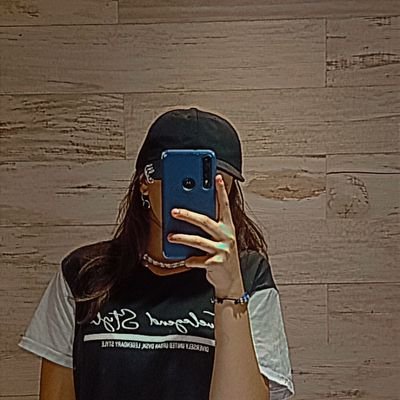 soffi_ibanez's profile picture. ★ 𝑚𝑢𝑐ℎ𝑎 𝑝𝑎𝑠𝑖𝑜𝑛🖤❤️💛💚
★💙💛💙