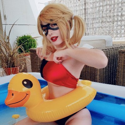 Plant-based european cosplayer 🌺
TGS 2018 | GICOF 2022 | WCS 2023
https://t.co/b6AqGJ4KrJ