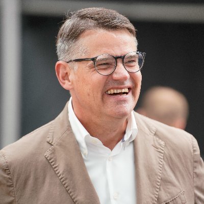 Hessischer Ministerpräsident @RegHessen. Hier twittert das Team von Boris Rhein. https://t.co/pbBKBouwG4