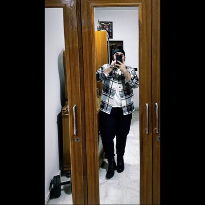 ApramJohar's profile picture. I put the laughter in manslaughter