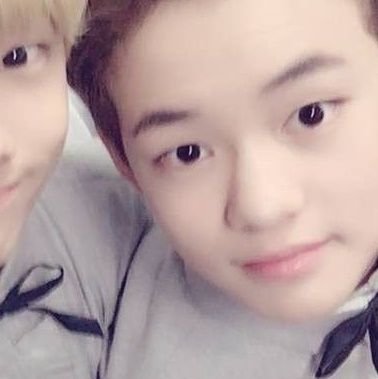 enenekko's profile picture. bakit ba kasi napaka pogi ni mark lee