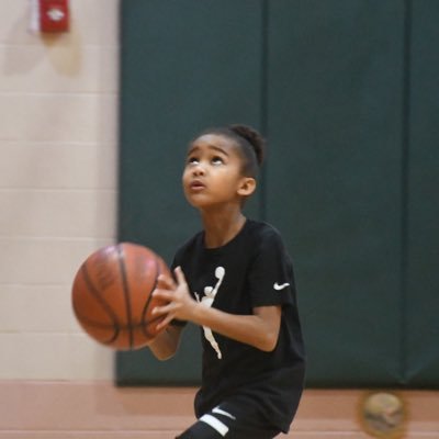 8 yr old, 3rd grade girl hooper, Here to connect with others in the BBALL world…Monitored By Parents