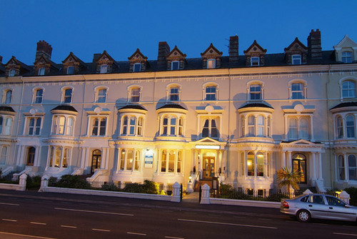 The Kensington Hotel in Llandudno is a traditional, family-run seafront hotel which is located on the central promenade with stunning views of the Great Orme.