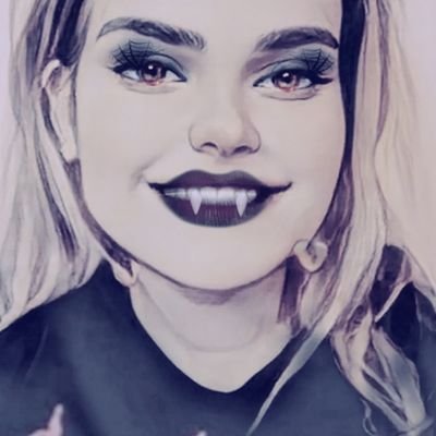 LuxxieKnox's profile picture. 