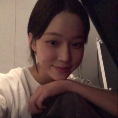 chihooniii's profile picture. 