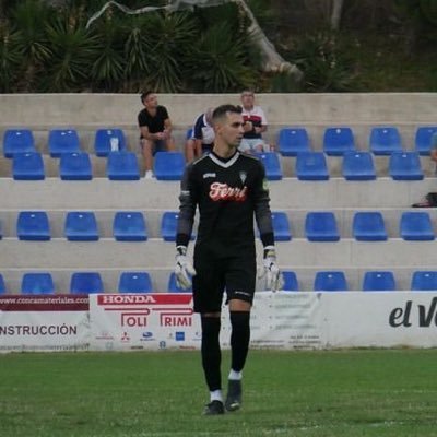 • 🧤 Jugador del @CDburriana • Ex jugador de: @cdcazalegaseb, @cd_almazora, @CDCastellon, @CDAceroOficial y @VillarrealCF ⚽ • Byapaa13@gmail.com