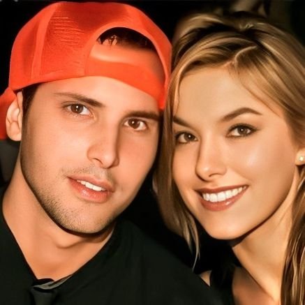 RealLouisCypher's profile picture. I'm an easy going guy.  I like hanging out, and enjoy having a beer with friends now and then. I like sports, specially tennis. I'm also a fan of rock music🎸