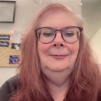 mshollie's profile picture. A Crescent Girl in the Crescent City. Living my life the Guinea Pig Way!