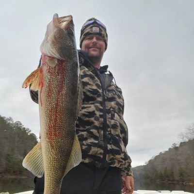 Professional year round guide service that offers full service fishing guide trips on Carters Lake,Lake Blue Ridge, Lake Nottley and river trips for trout.