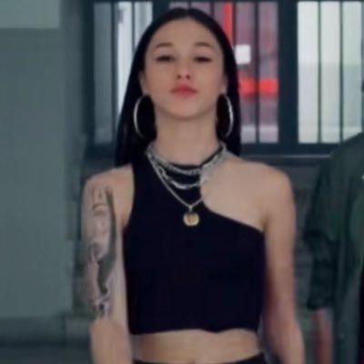 ayoitz_v4le's profile picture. mf & amici(21) stan account🫠