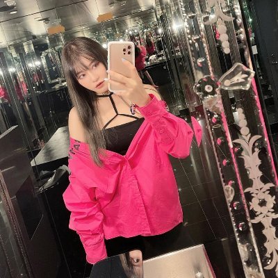 Alisalucky15's profile picture. Between success and failure there is a river of hardship... on that river there is a bridge called effort 🧚☺️