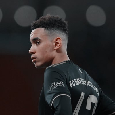 Portal de notícias sobre o jovem promessa da seleção alemã, Jamal Musiala. #42