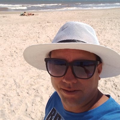 Yude09826367's profile picture. 