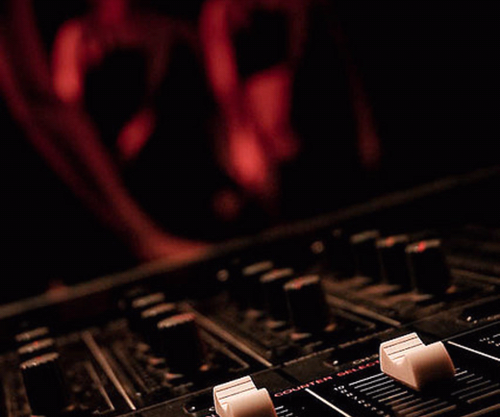 maguro_senpai's profile picture. Hello, everyone! I'm maguro_senpai. I love music, especially Trance/Hard Trance/Tech Trance/House/Hard House/Tech House as well as Nogizaka46!