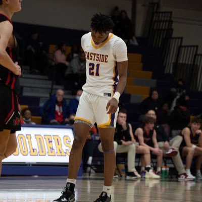 Athlete | 6’6 PF | Class of 2024 | Madison East High School💜💛 | contact: gsmith.jr42@gmail.com | IG: wait.whos_greg | https://t.co/F11NfzW5Wf