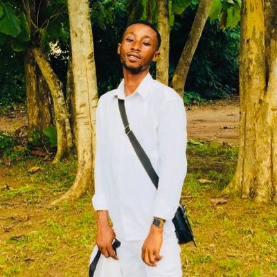 Child of God🤲🏼.coolest dude ever 🥰. a full time Barca fan🅿️🙌. A Professional Teacher. An IT specialist