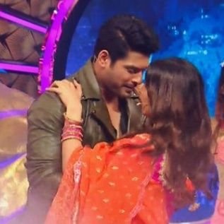 SHEHNAAZ SIDHARTH SHUKLA 

IMMORAL SIDNAAZ