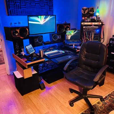 Recording studio in Southwest Georgia | Engineering, recording, and production | @AgingHipsterr, proprietor