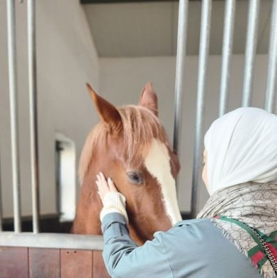 Faatmaa37's profile picture. AUM's Alumna🐔👩🏻‍🎓
EE- 👷🏻‍♀️⚡
Libra♎
Marshmallow 🐱🤍