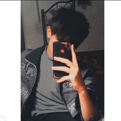 Kamina Ladka😎
👬Friends Ki Jaan😘
❣️Holic 🏍️🏏📸
💁Single 💯
💪Insta Star👑