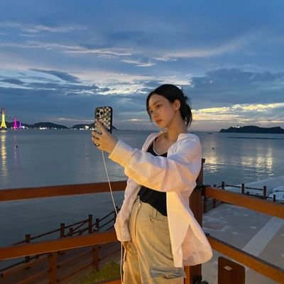 Iluvieu_'s profile picture. she/her