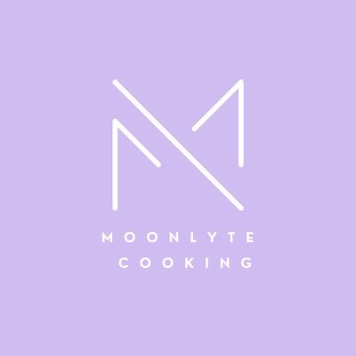 MoonLyte Cooking is a curriculum-based cooking class program that can be taylored to fit group needs.
Kids.teens.adults.corporate