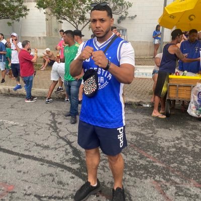 Criticas construtivas de quem nunca construiu nada tem outro nome, INVEJA!