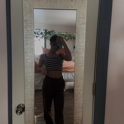 anjibontr's profile picture. sm;)le