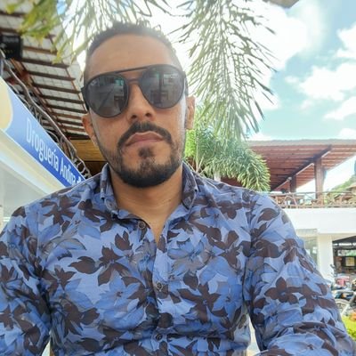 jorgelozanomar1's profile picture. creativo muy creativo... docente de lengua castellana. tutor PTA. Si las palabras fueran la única arma que conociéramos, entonces se que te darías por vencida.