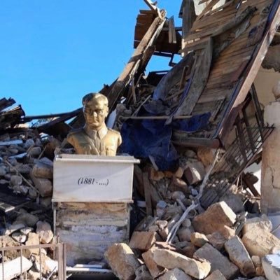 BayatAlper's profile picture. 