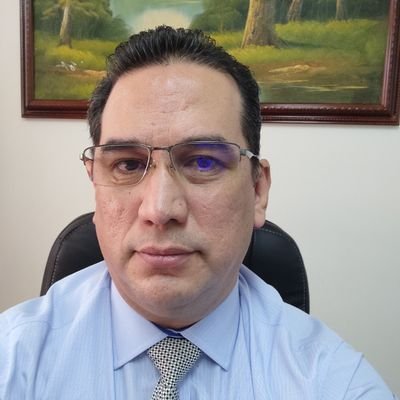 Médico Familiar Gestor en Salud Investigador por vocación Steeler de corazón Amante de la vida Esclavo del Café