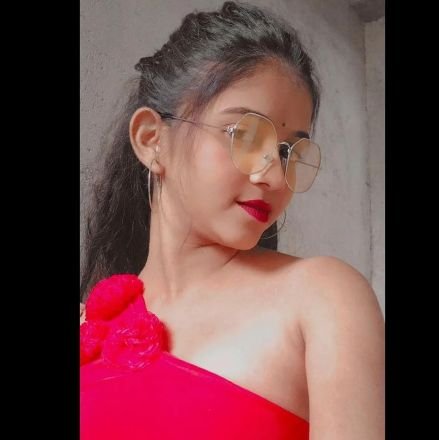 Sonam87335544's profile picture. JIS MEHFIL NE THUKRAYA  HUMKO 

KYUN USS MEHFIL KO YAAD KARE??

AAGE LAAMHE BULA RAHE HAIN 

 AAO USKE STH CHALEN🤌🏻🤌🏻🤌🏻

#SumbulTouqeerKhan 🕊