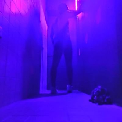 XCastellamare's profile picture. ser lo que soy me hace invisible a los demás