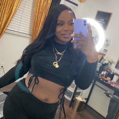 DeenaBoo30's profile picture. 💜♌️