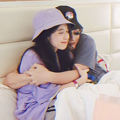 Eliemnopi's profile picture. do all your work in love | life is precious |silent rebel | Socially Awkward Divoto | #TeamPrecious | pessimistically optimistic |☕| don'tboxmein |🌌| Ghibli ✨