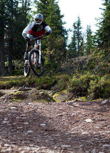 imperial_mac's profile picture. Photographer, Mountainbike rider, Snowboarder.
Really likes to capture the special moments. Every picture tells a story.