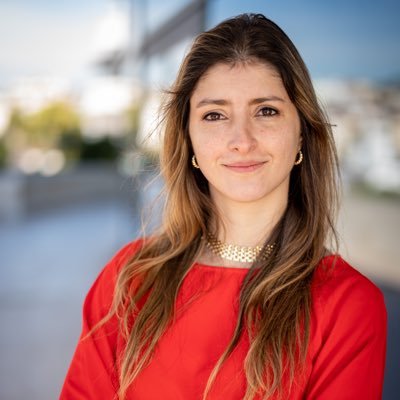 DanielaCMerlano's profile picture. Positive Psychology & Coaching Generative AI - Meditation - 💫