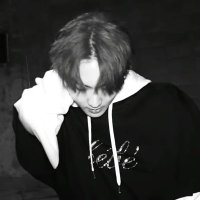 พันไมล์ close (@m1les4nx) 's Twitter Profile