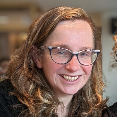 Dr Elin Royles Profile