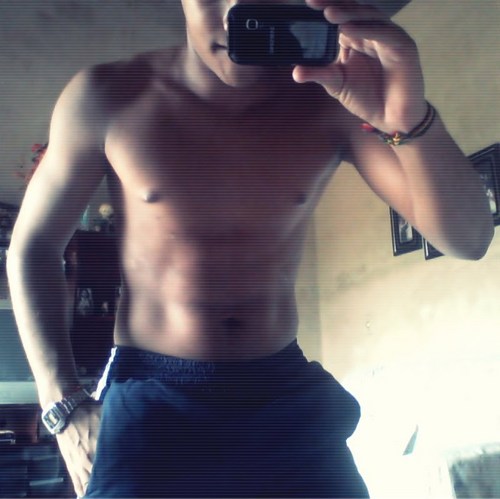 Solteiro, Flamenguista, 19 anos, Simpático, Alegre , Sou do Bonde da CityEDI , Psiriqeiro, Parangoleiro, Bronkkeiro, Enfim Pagodeiro (yn)