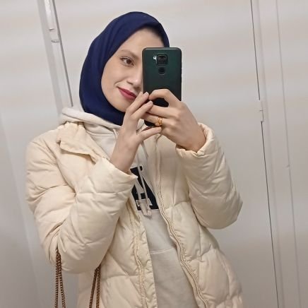 تأكّد أنّ الله سيختار الأصلح لقلبك وإن خانتك اختياراتك
🤍🤍
رحمة الله عليك حبيبي ' محمد هاني الحنفي '