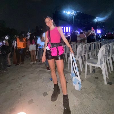 guadamartinez22's profile picture. mi mood es el de mi foto de portada