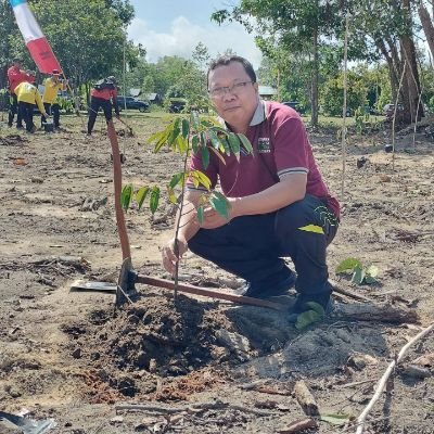Selalu mengucapkan syukur kepada Tuhan dalam segala hal dan kondisi.