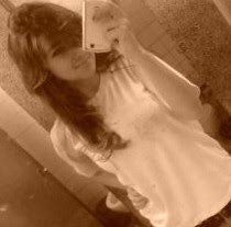 Qual o tamanho do meu amor por Roberta Grasse ? Digamos assim, se eu tiver que escolher entre ela  e o oxigênio, eu escolho ela.  @grasse_ ♥ Since: 06.11.11