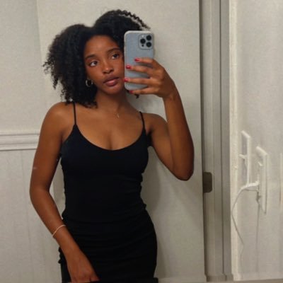 lanibond's profile picture. 24//MSU//Model