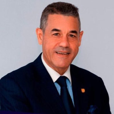 Socio Sosa Gil & Asoc, @prioriconsulta ,miembro @lextendi y firma internacional @uccs_america , Abog corporativo,contador público , perito avaluador. Cristiano