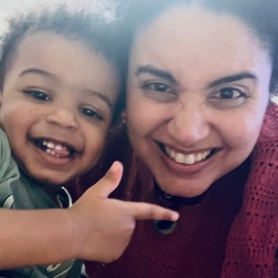 Comms Specialist, Cam's Mom, Mr. Chisholm’s 👰🏽♀️, 📚+ 🐛, Lover of 🖊️ + 📄, Views/tweets are my own