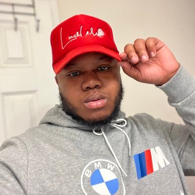 Upcoming Content Creator 🎥 | Follow my socials below I appreciate the love! | Enjoy Life & Stay Positive 💫 | “Each one teach one” | @HKLGamingFamily🏀🎮
