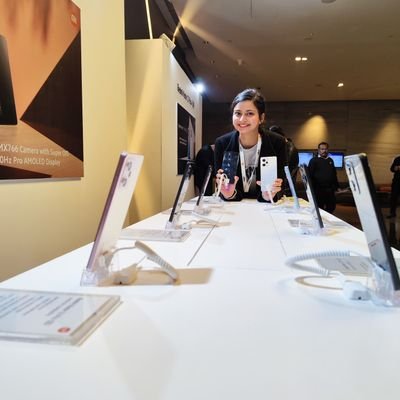 Surbhimall3's profile picture. Software Engineer💻