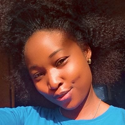 Ambivert.
Lover of God and Fashion
Funny and Cute😍
Holy Spirit's Bestie 🕊️